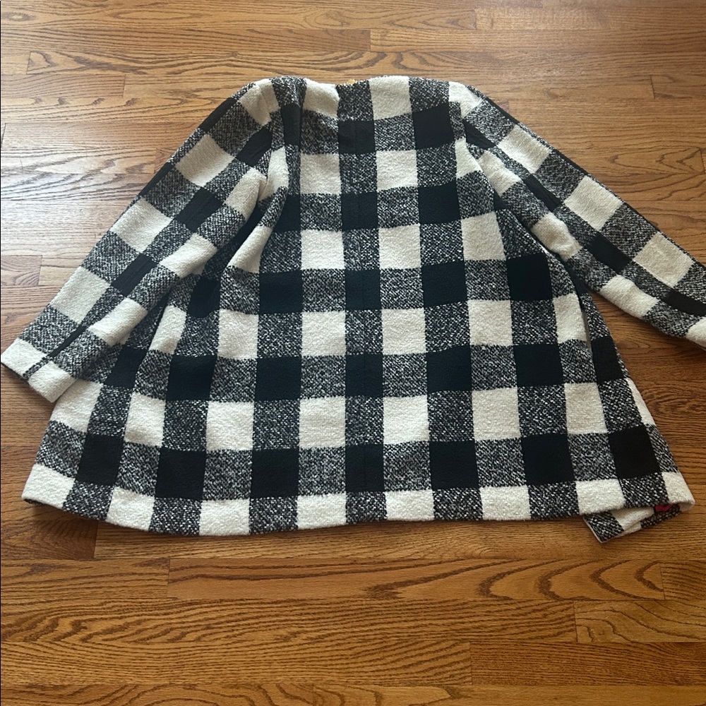 C. Wonder Black and White Checkered Coat Size Small - Picture 8 of 10